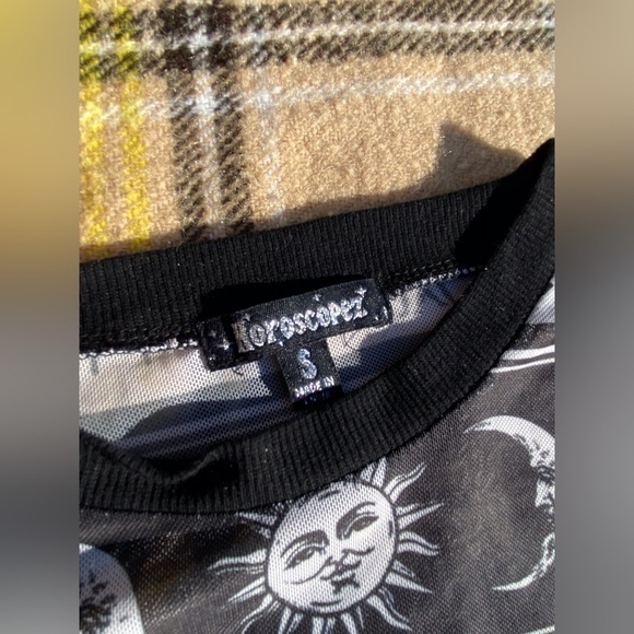 Horoscopez Sheer Cropped Zodiac Astrology Long Sleeve - Picture 2 of 5